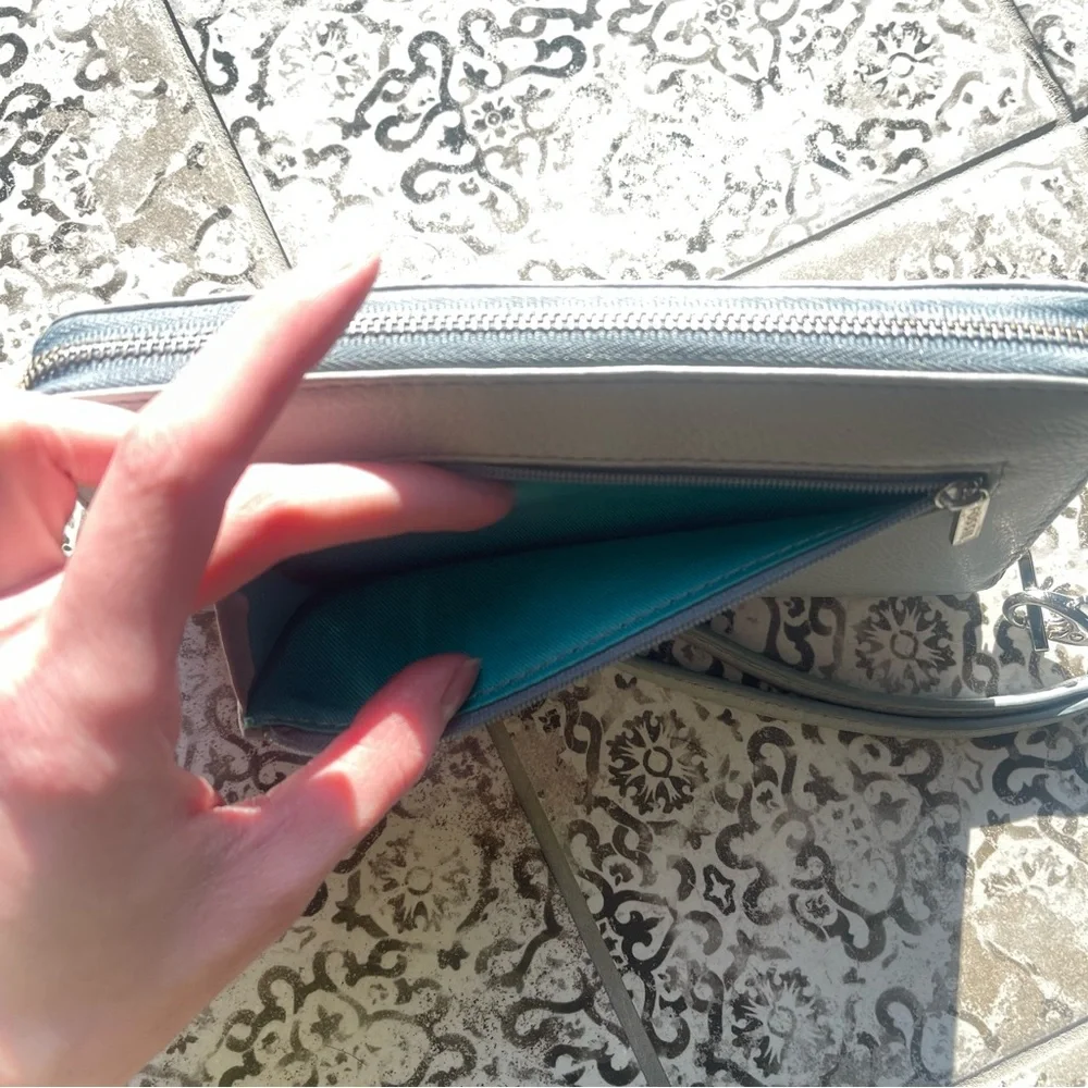 grey authentic Fossil wallet- teal lining - Picture 4 of 5